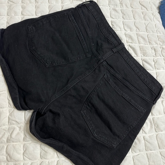 OLD NAVY HIGH RISE OG STRAIGHT SHORT - Picture 4 of 4